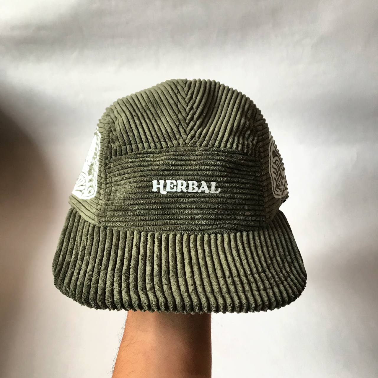 Gorra Five Panels Verde con Blanco